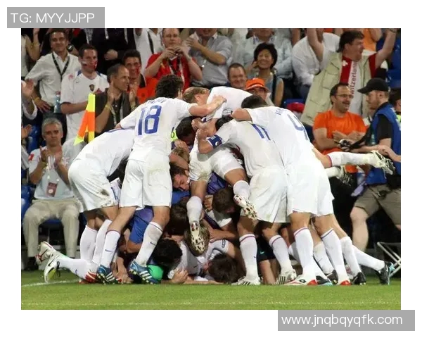 广州篮球队在世界杯赛场上的耐力与韧性表现分析与点评